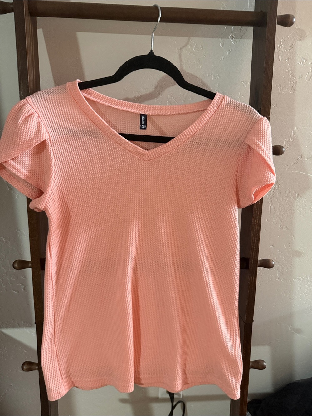 V-Neck Short Sleeve Top in Peach